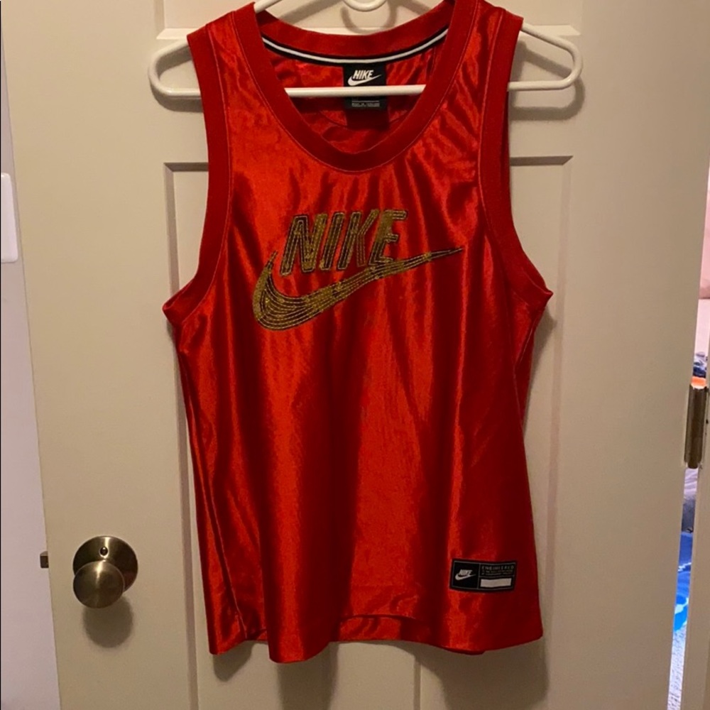 Nike tank